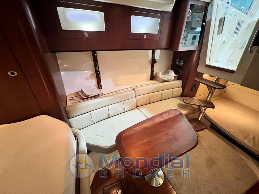 Boston whaler 345 conquest