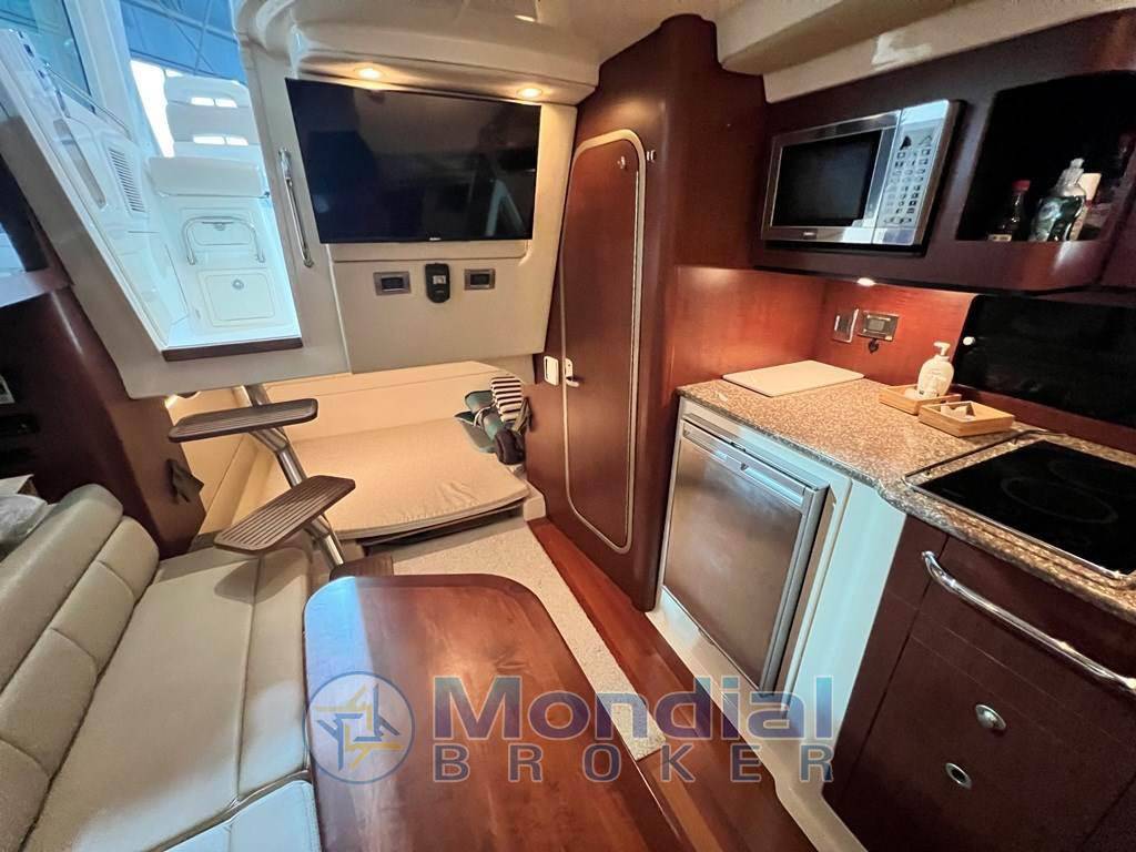Boston whaler 345 conquest