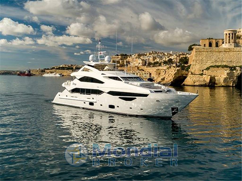 Sunseeker 40 metre yacht