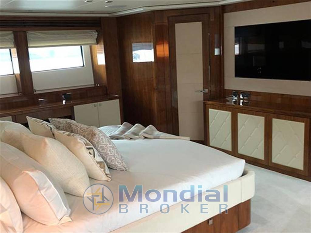 Sunseeker 40 metre yacht