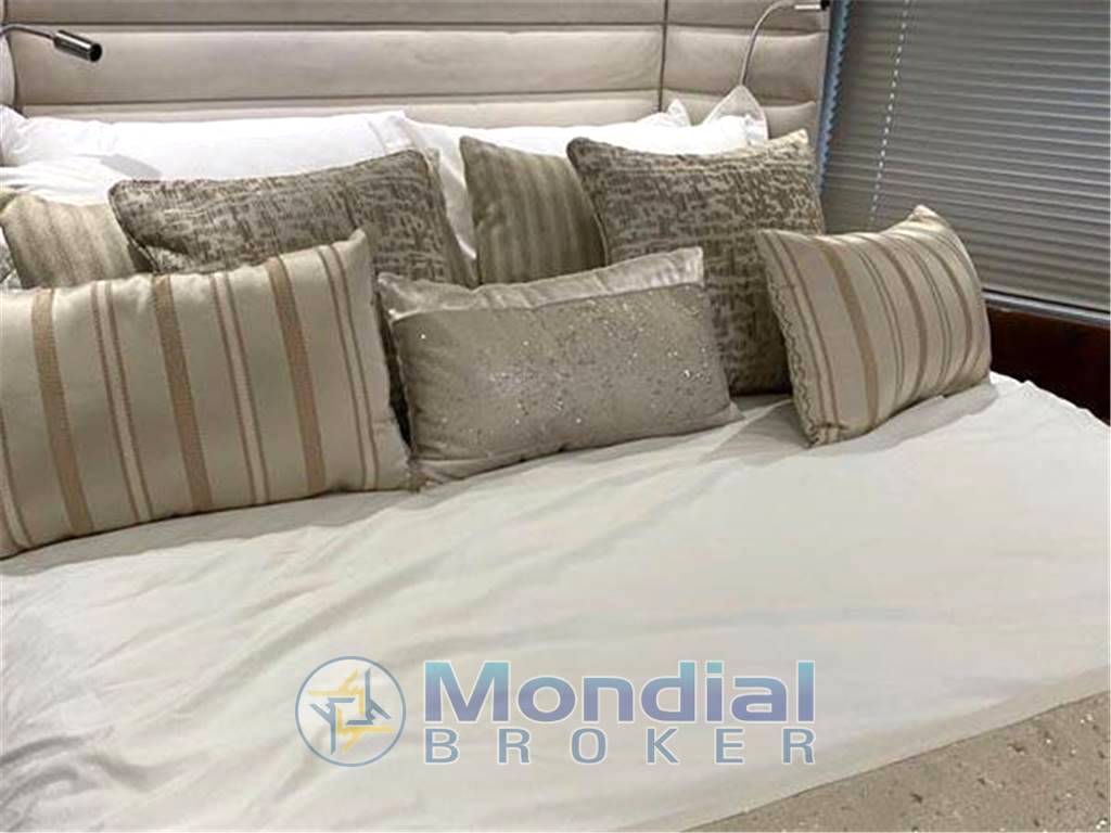 Sunseeker Manhattan 66