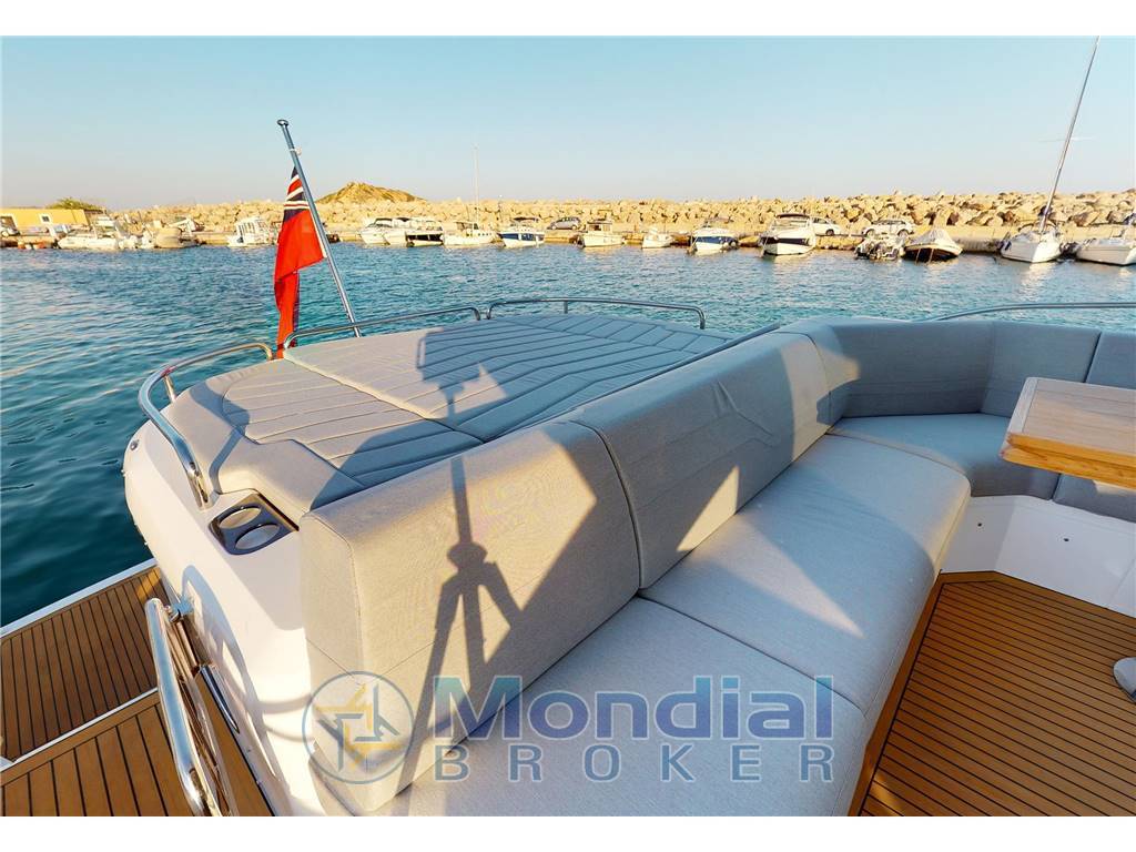 Sunseeker Predator 60 evo