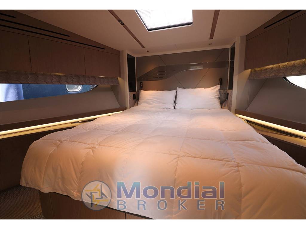 Sunseeker Predator 60 evo