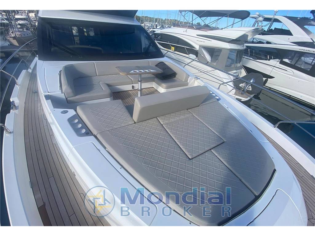 Fairline Squadron 68