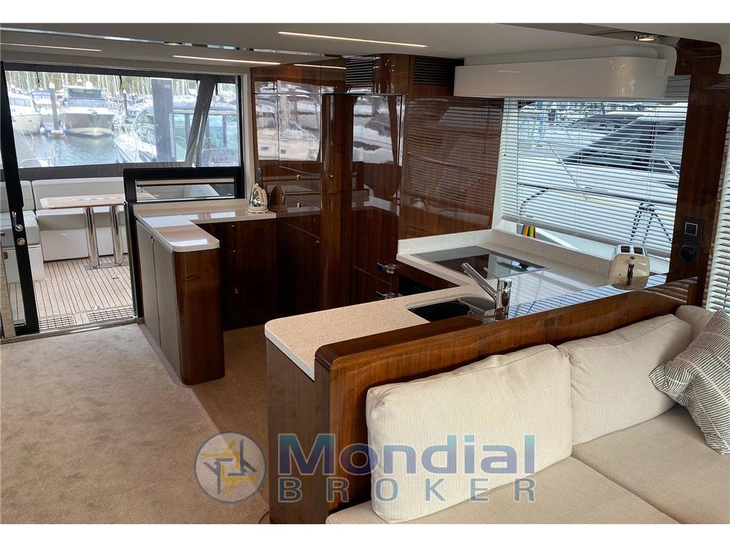 Fairline Squadron 68