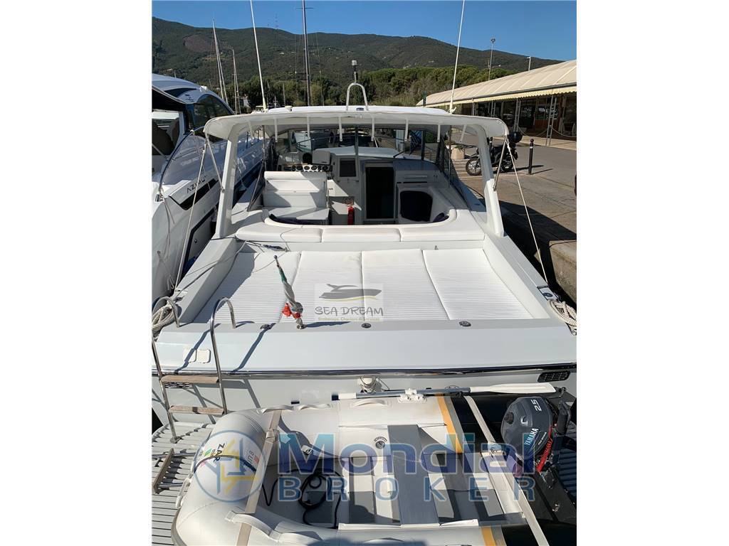 Magnum marine 40'