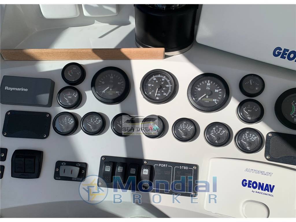 Magnum marine 40'