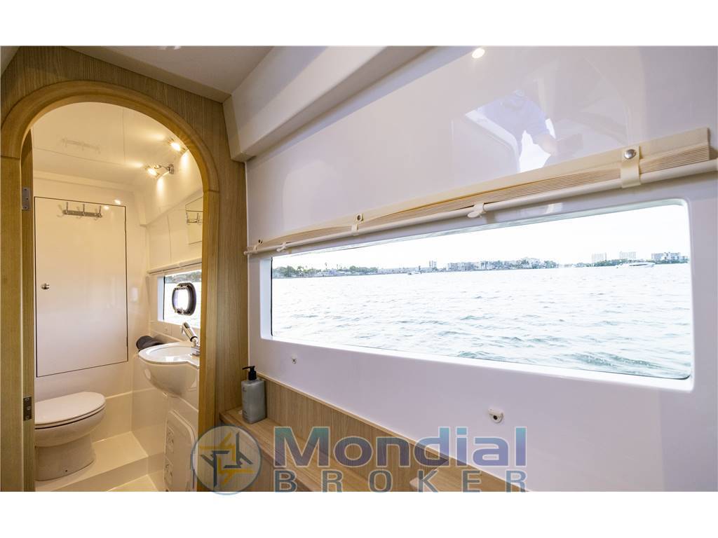 Aquila 36 sport