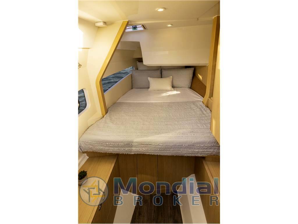 Aquila 32