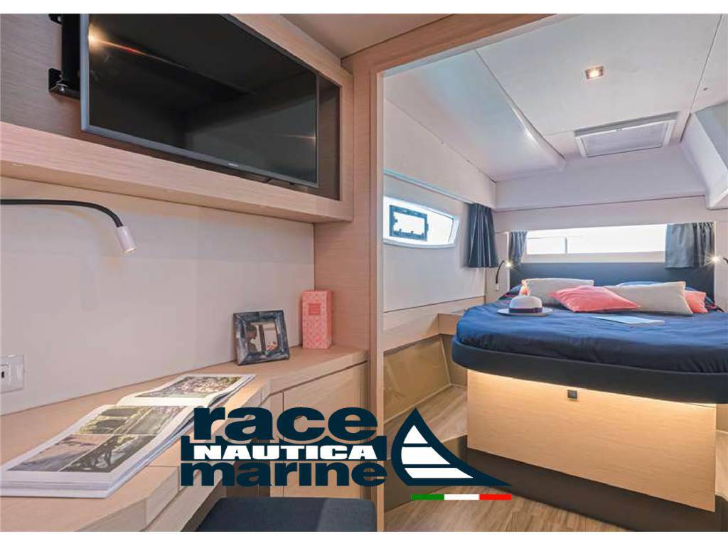 Fountaine pajot Astréa 42