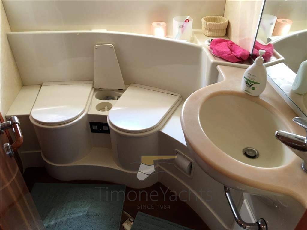 Ferretti 57