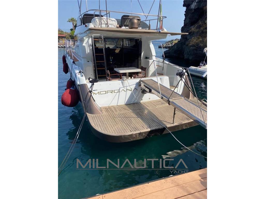 Azimut Az 43