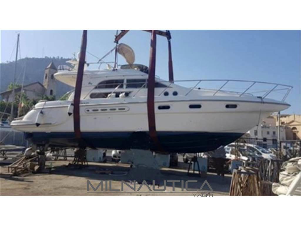 Sealine F 44
