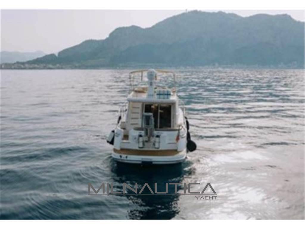 Sealine F 44
