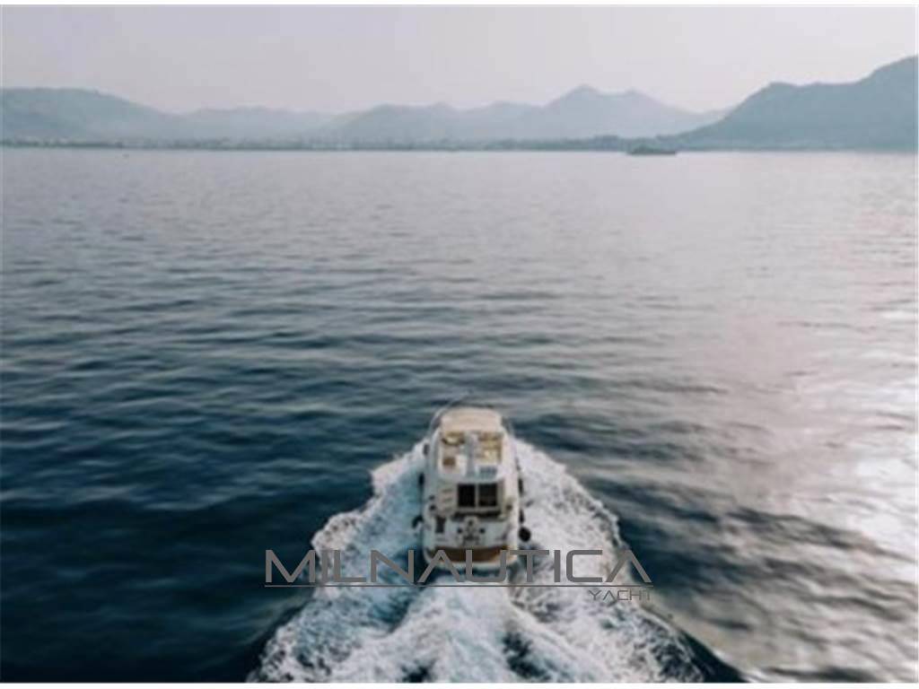 Sealine F 44