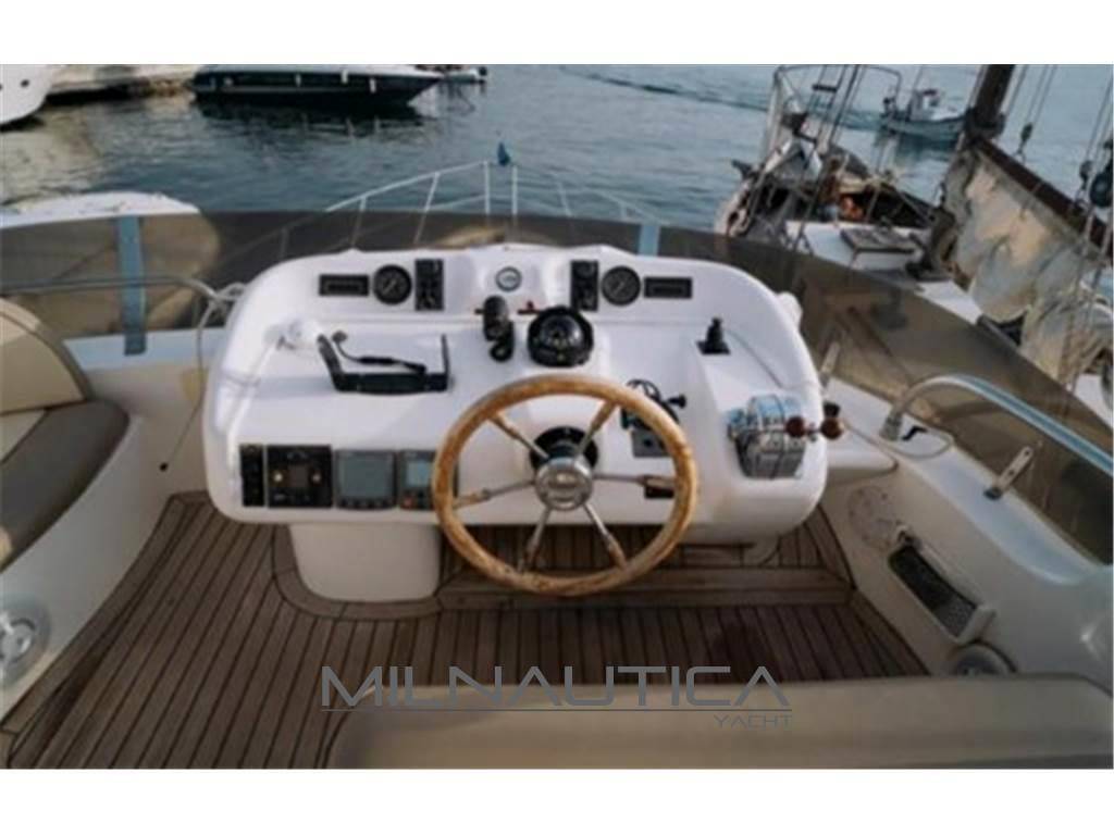 Sealine F 44