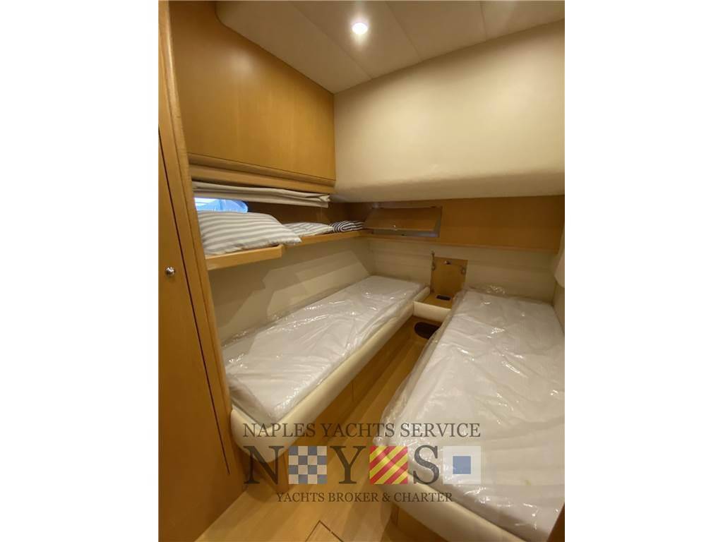 Uniesse 42' open