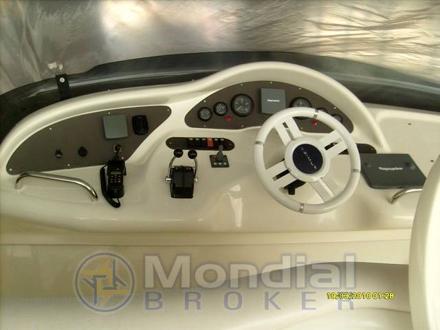 Azimut 46 fly