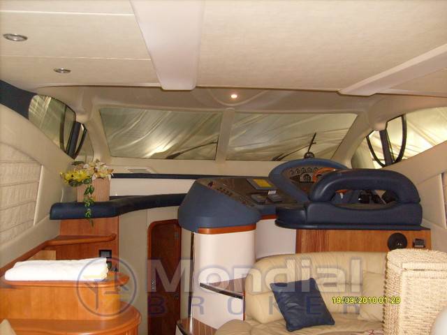 Azimut 46 fly