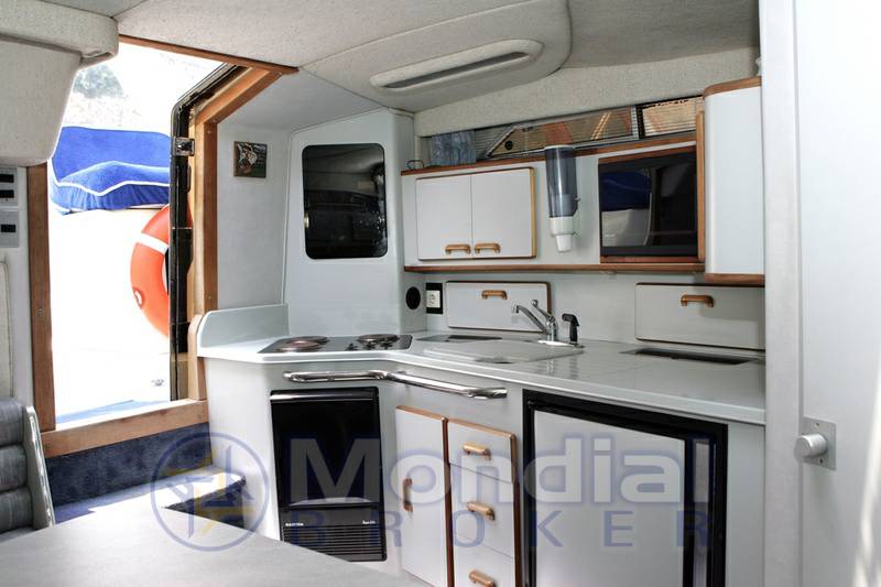 Sea ray 35 express cruiser