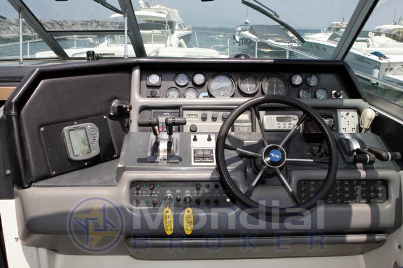 Sea ray 35 express cruiser