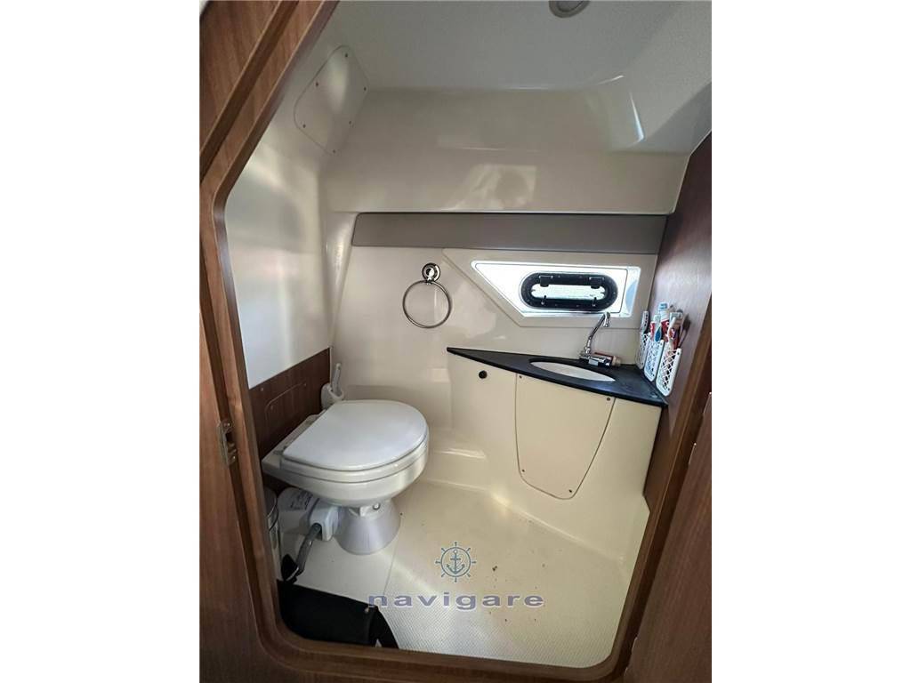 Quicksilver Activ 805 cruiser