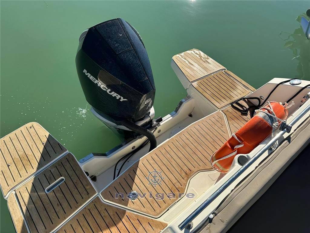 Quicksilver Activ 805 cruiser