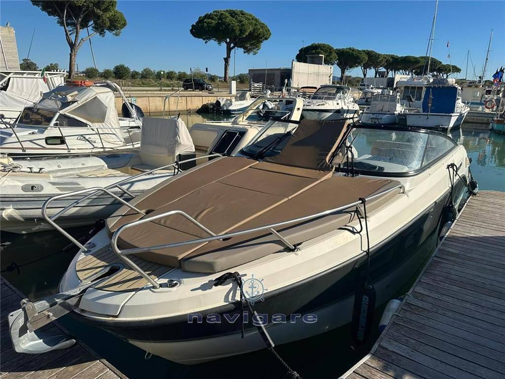 Quicksilver Activ 805 cruiser