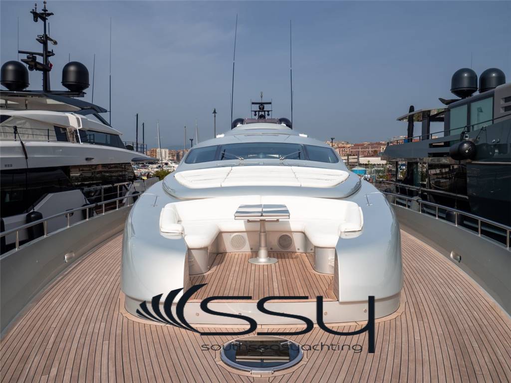 Pershing 115