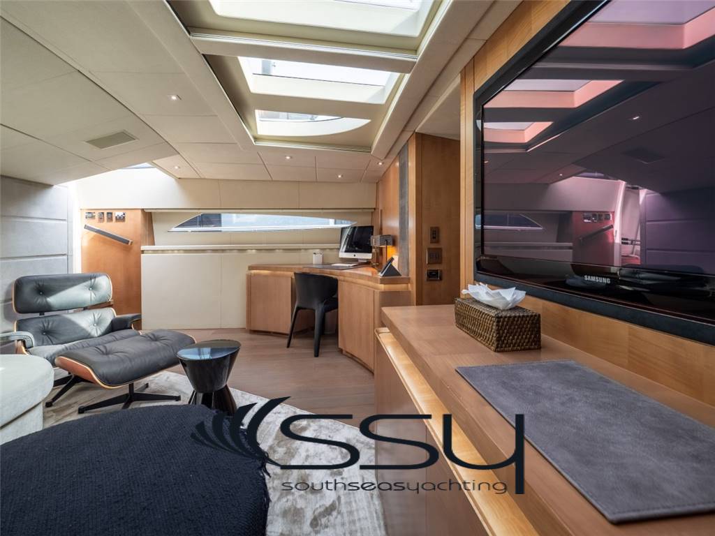 Pershing 115