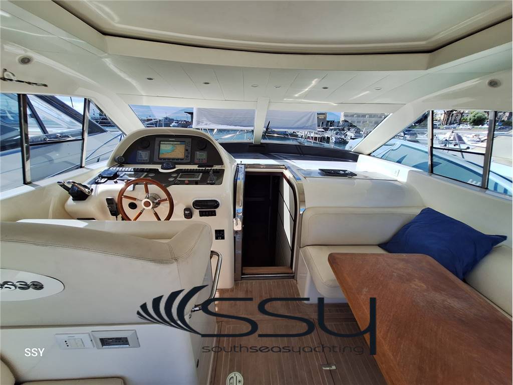 Uniesse 48 hard top