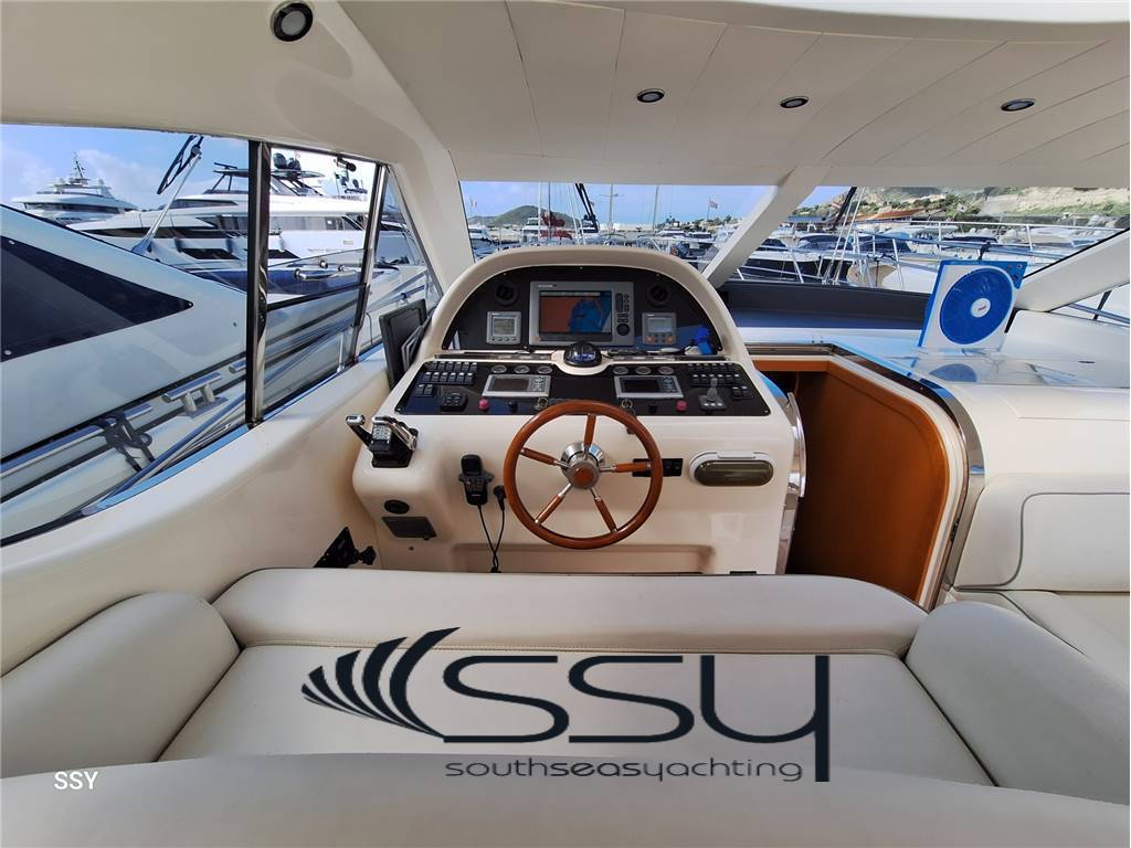 Uniesse 48 hard top