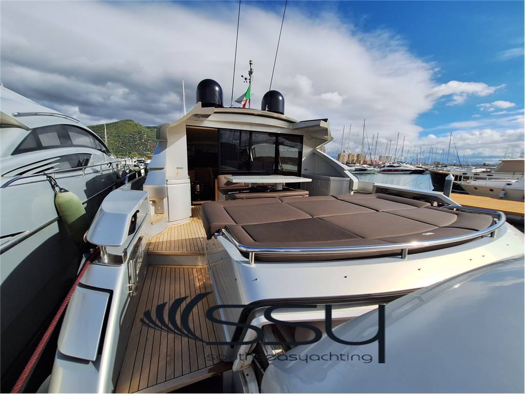 Pershing 80