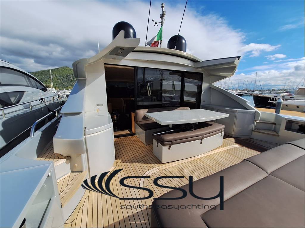 Pershing 80