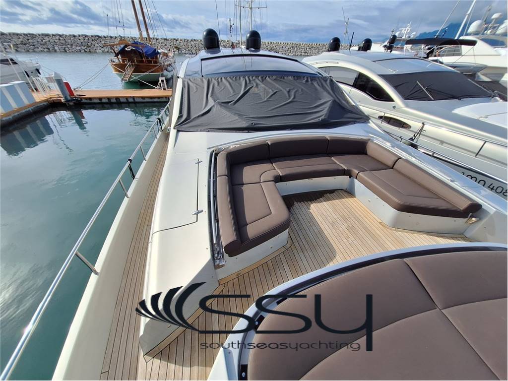 Pershing 80