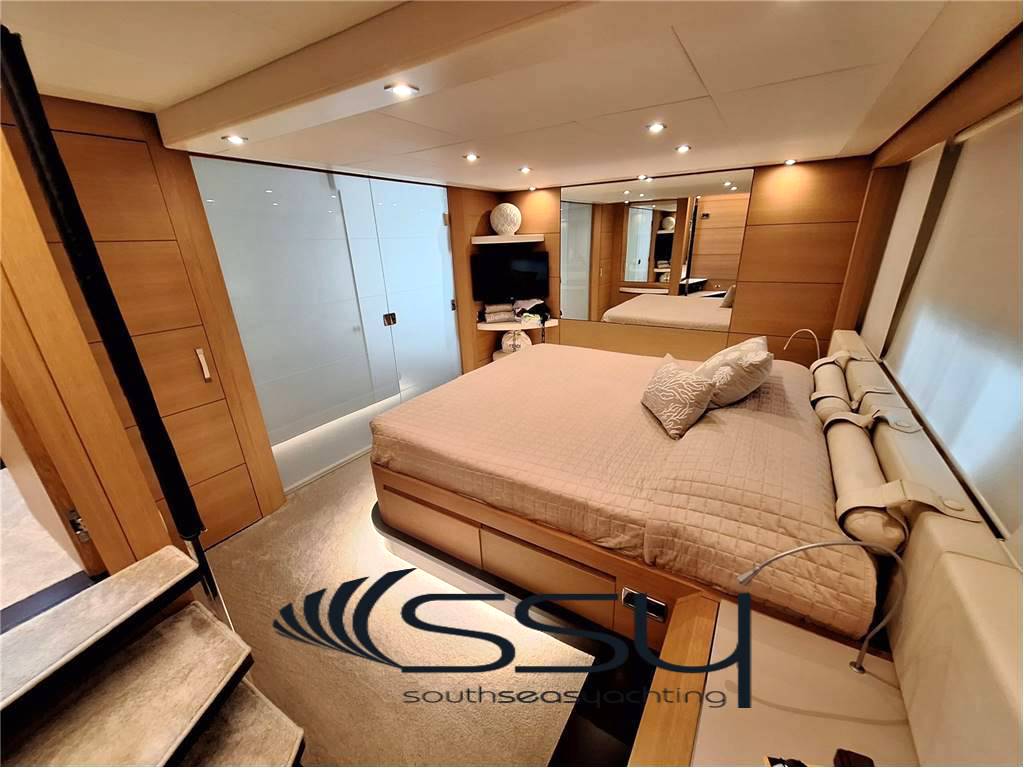 Pershing 80