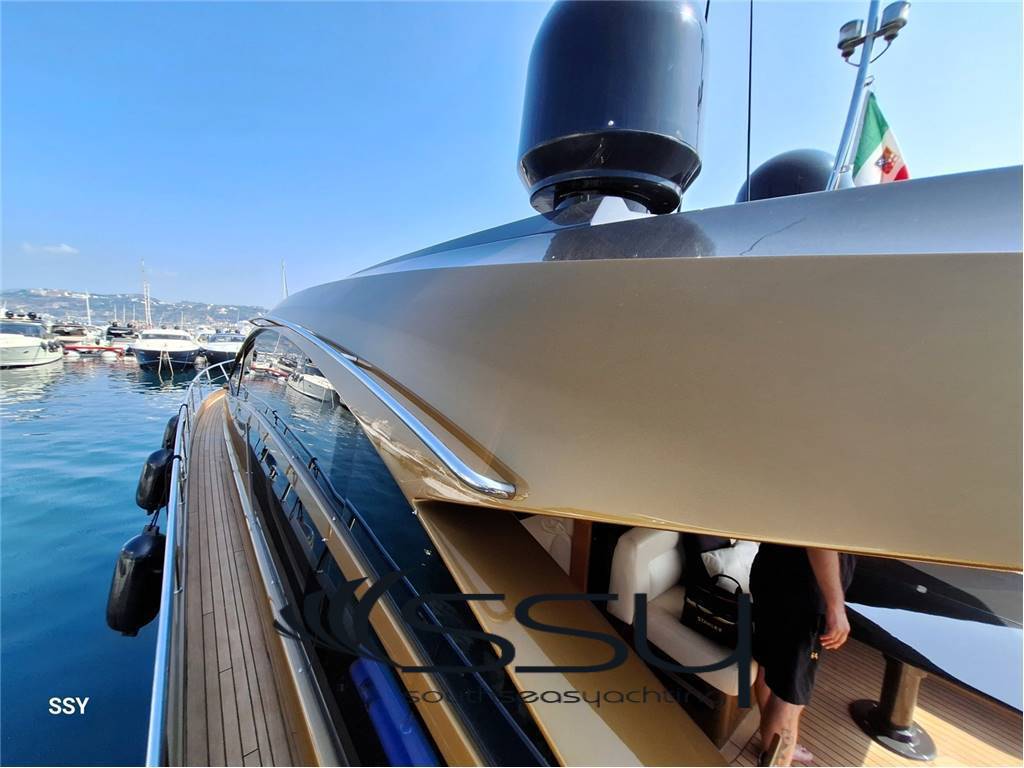 Pershing 64