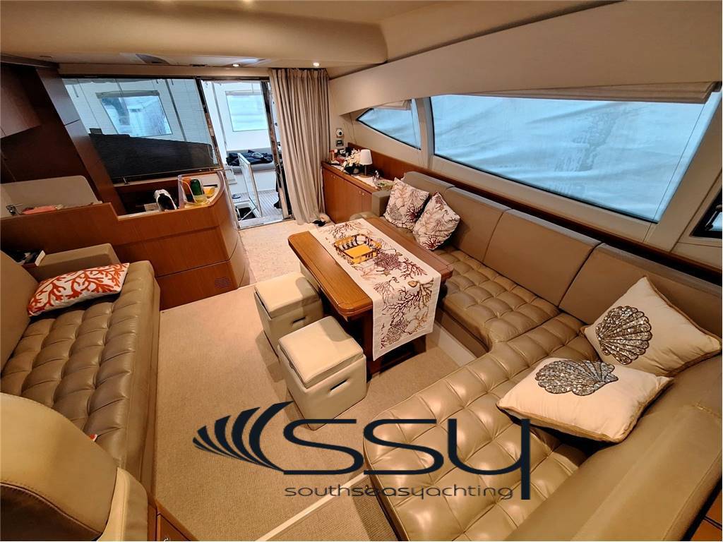 Ferretti 530