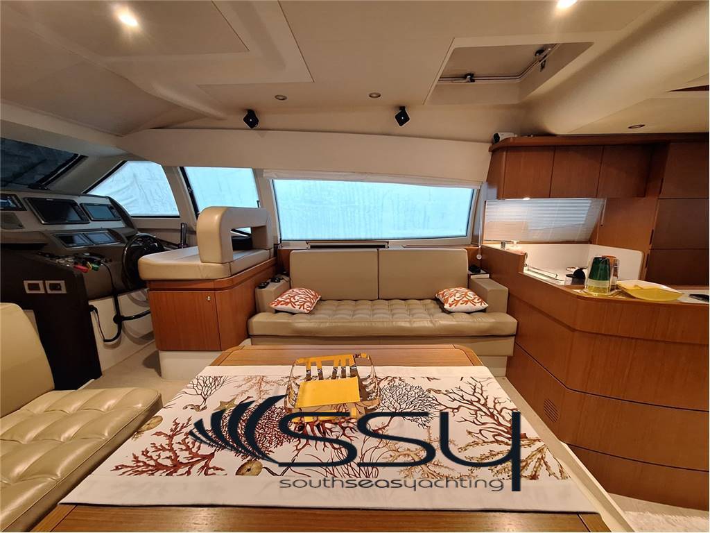 Ferretti 530