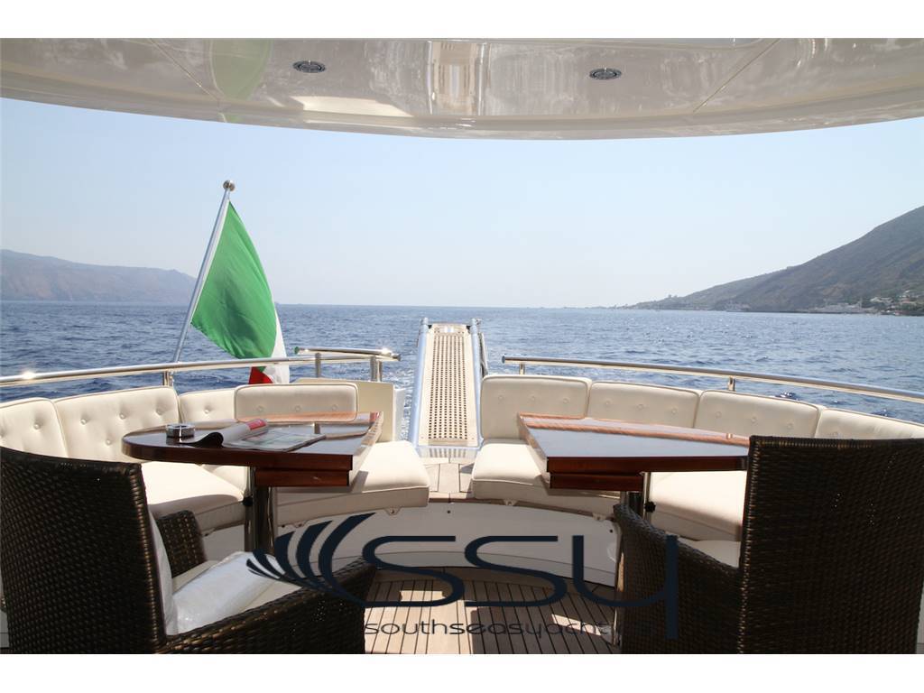 Pacific shipyard Prestige s205