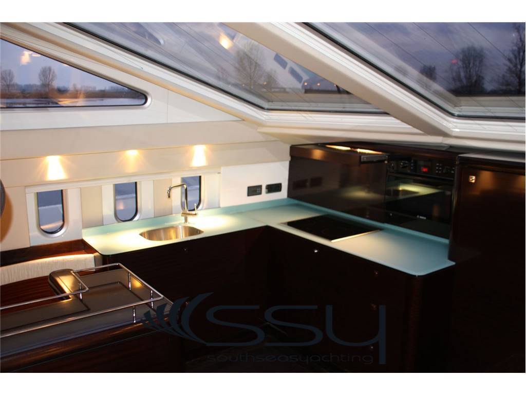Pacific shipyard Prestige s205