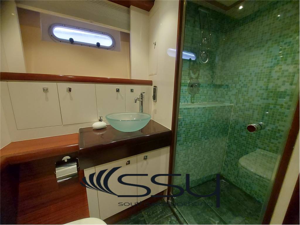 Pacific shipyard Prestige s205