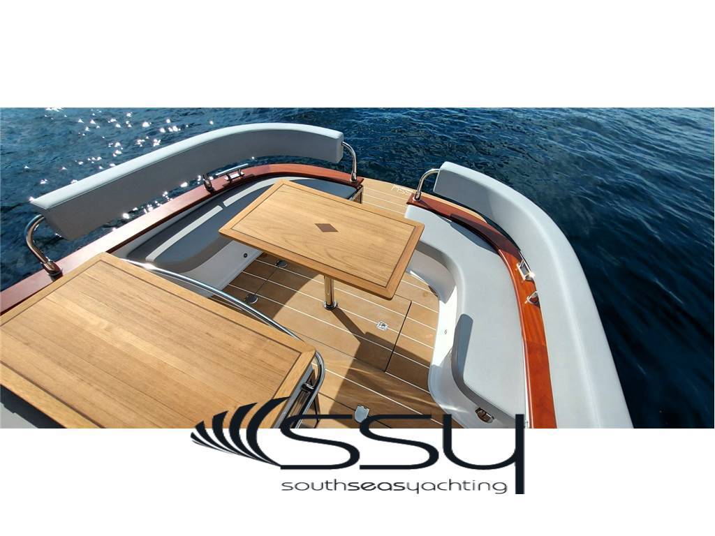 Cantieri tirrenia Gozzo viveur 28 cabin