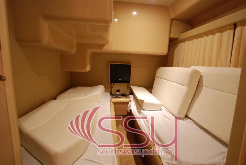 Ferretti 460 fly