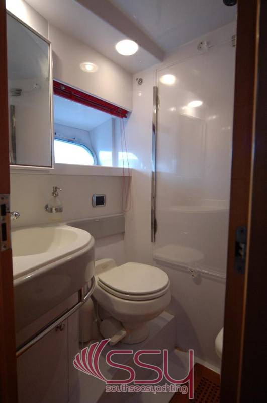 Baia Flash 48 hard top