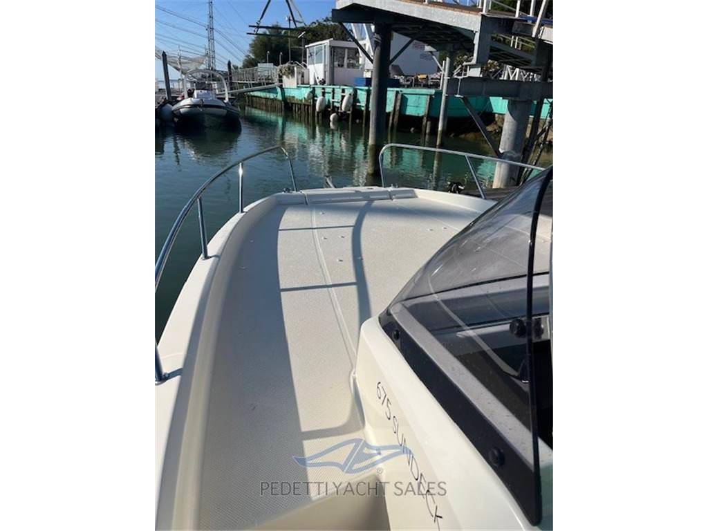 Quicksilver 675 sundeck