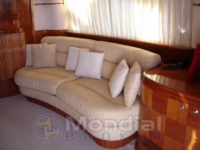 Azimut 74'