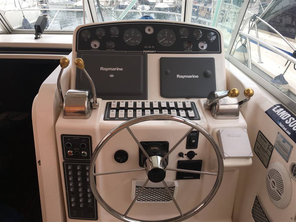 Pursuit 3400 express