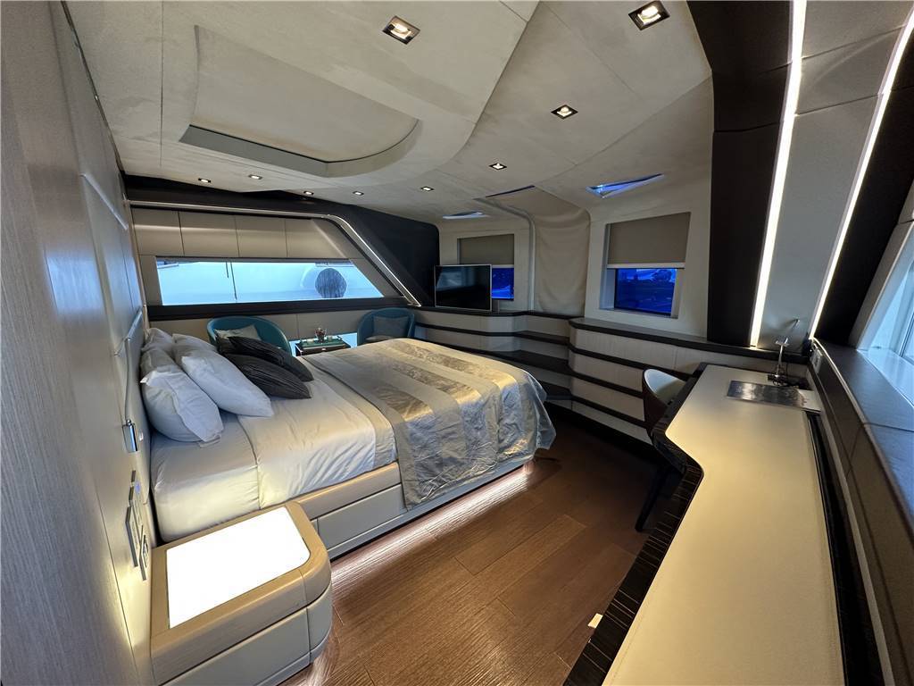Dominator Ilumen 28'