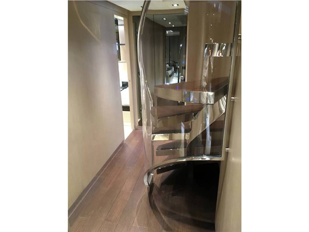Dominator Ilumen 28'